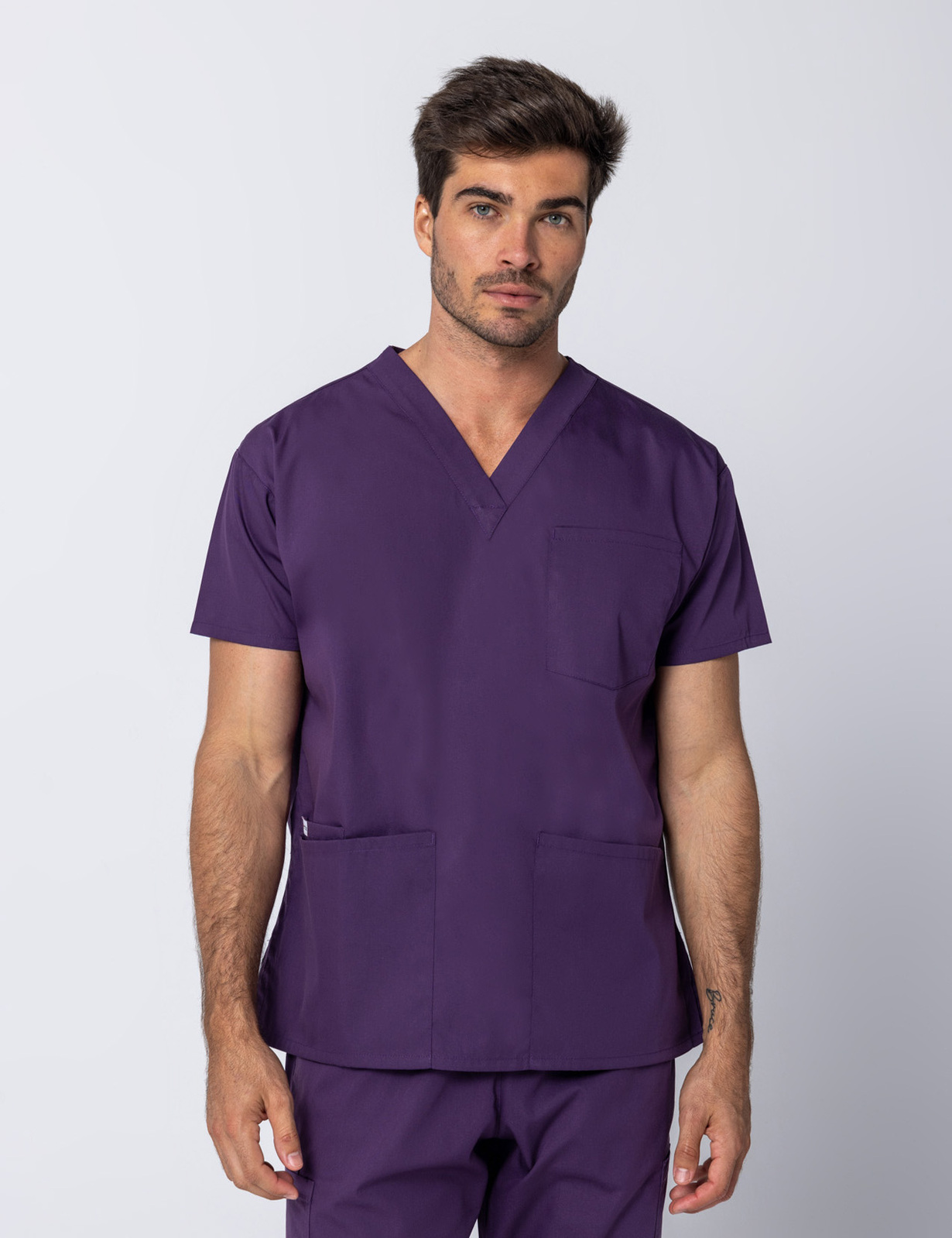 Men's 4 Pocket Scrub Top - Aubergine - Small